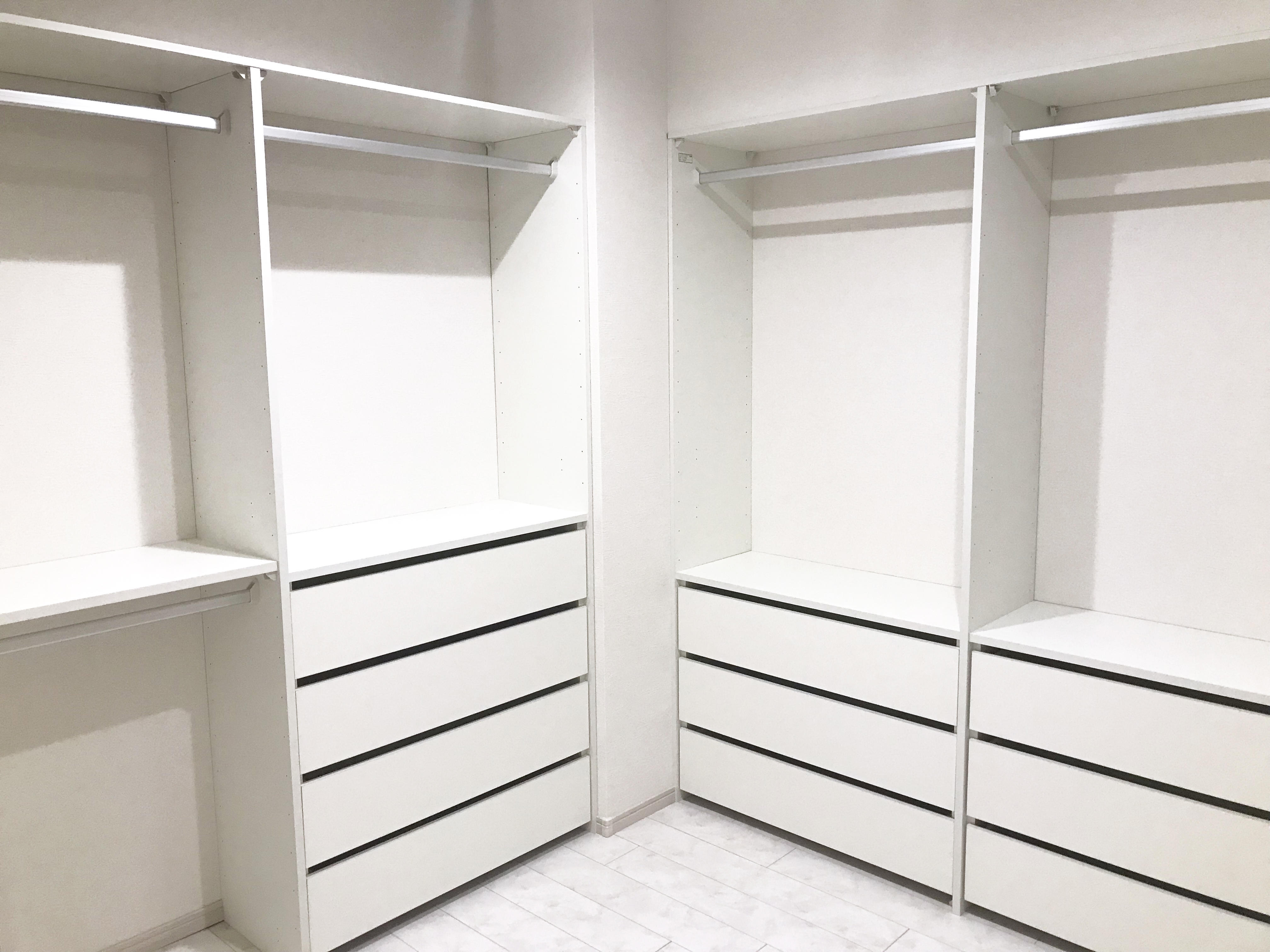 ウォークインクローゼットを壁面収納で更に使い易く